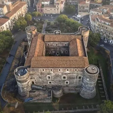 Castello Ursino House